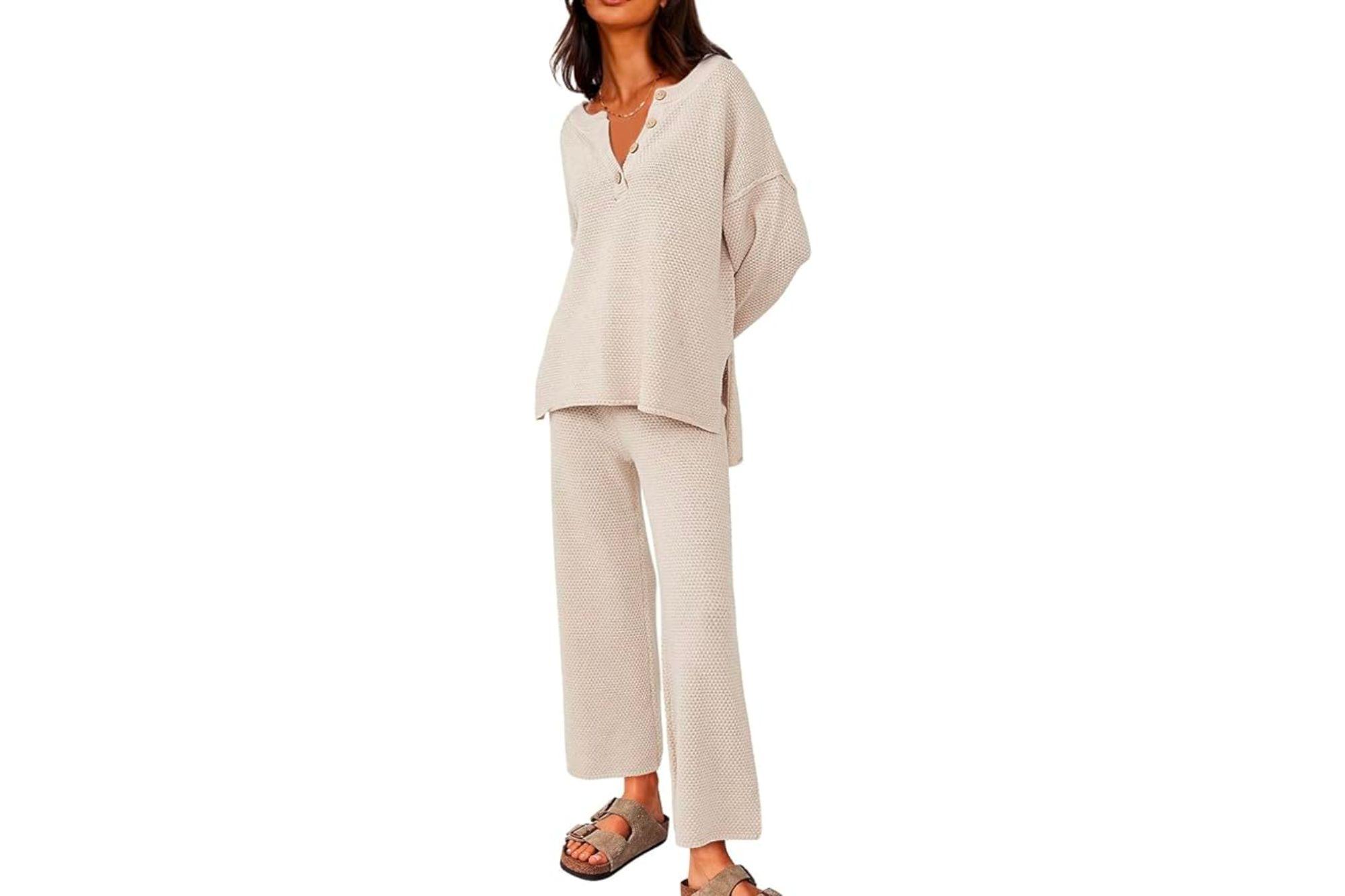 Woman in a slouchy pair of loungewear.