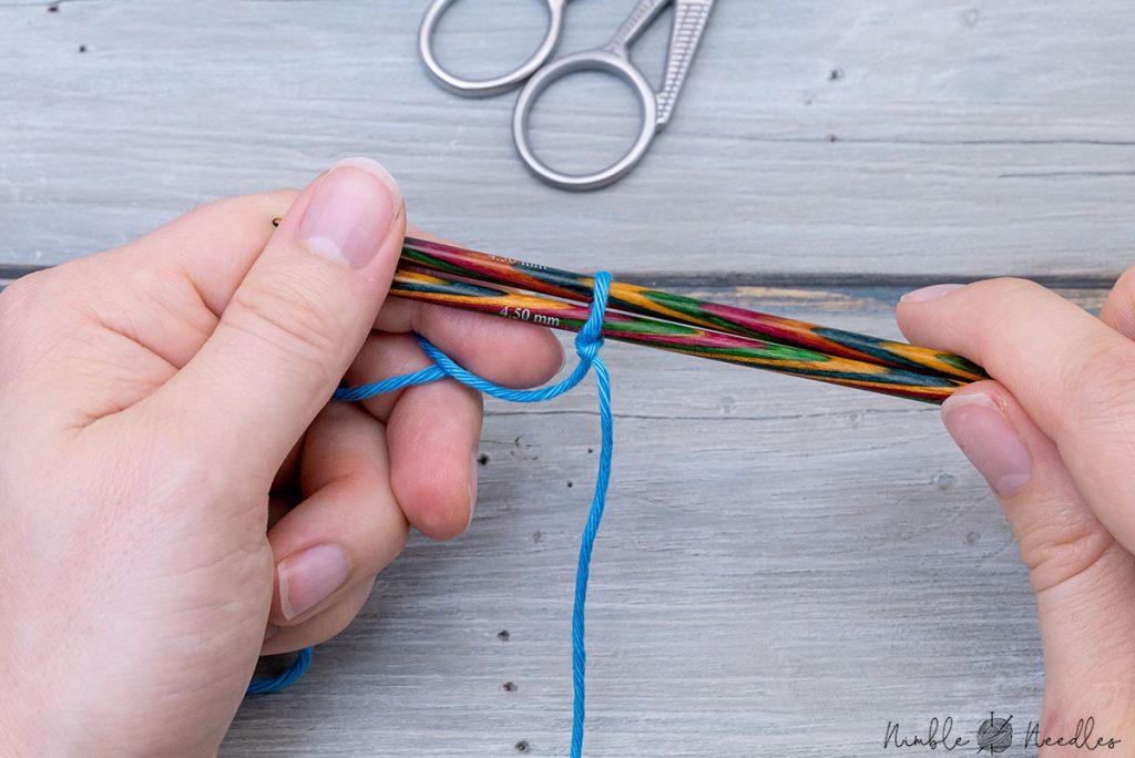 starting the cast onw ith a slip knot around two needles held parallel