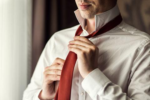 tying a tie how to tie a tie tie knots types of tie knots windsor knot pratt knot four in hand