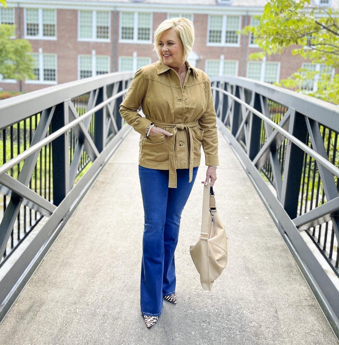 Over 40 Fashion Blogger, Tania Stephens, is mixing high-end clothing and low end together for a budget friendly look