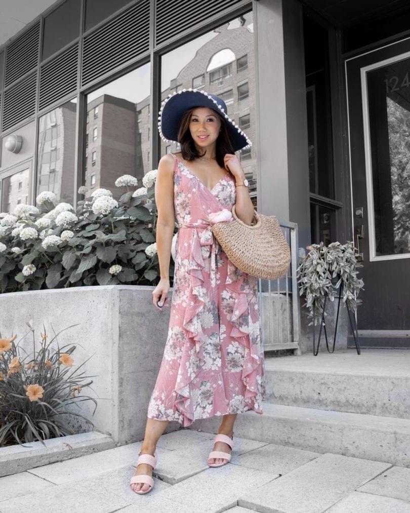 Wide leg jeans street style inspiration with button down shirt.