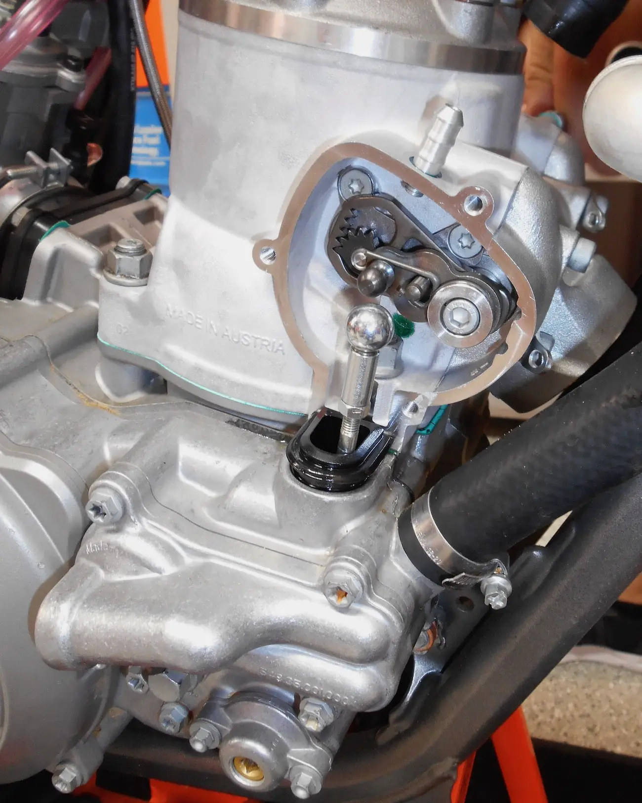 MXA TECH SPEC: HOW TWO-STROKE POWER VALVES OPERATE & WHY