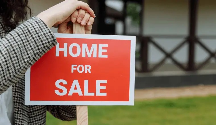 Advertising Signs for a Sale