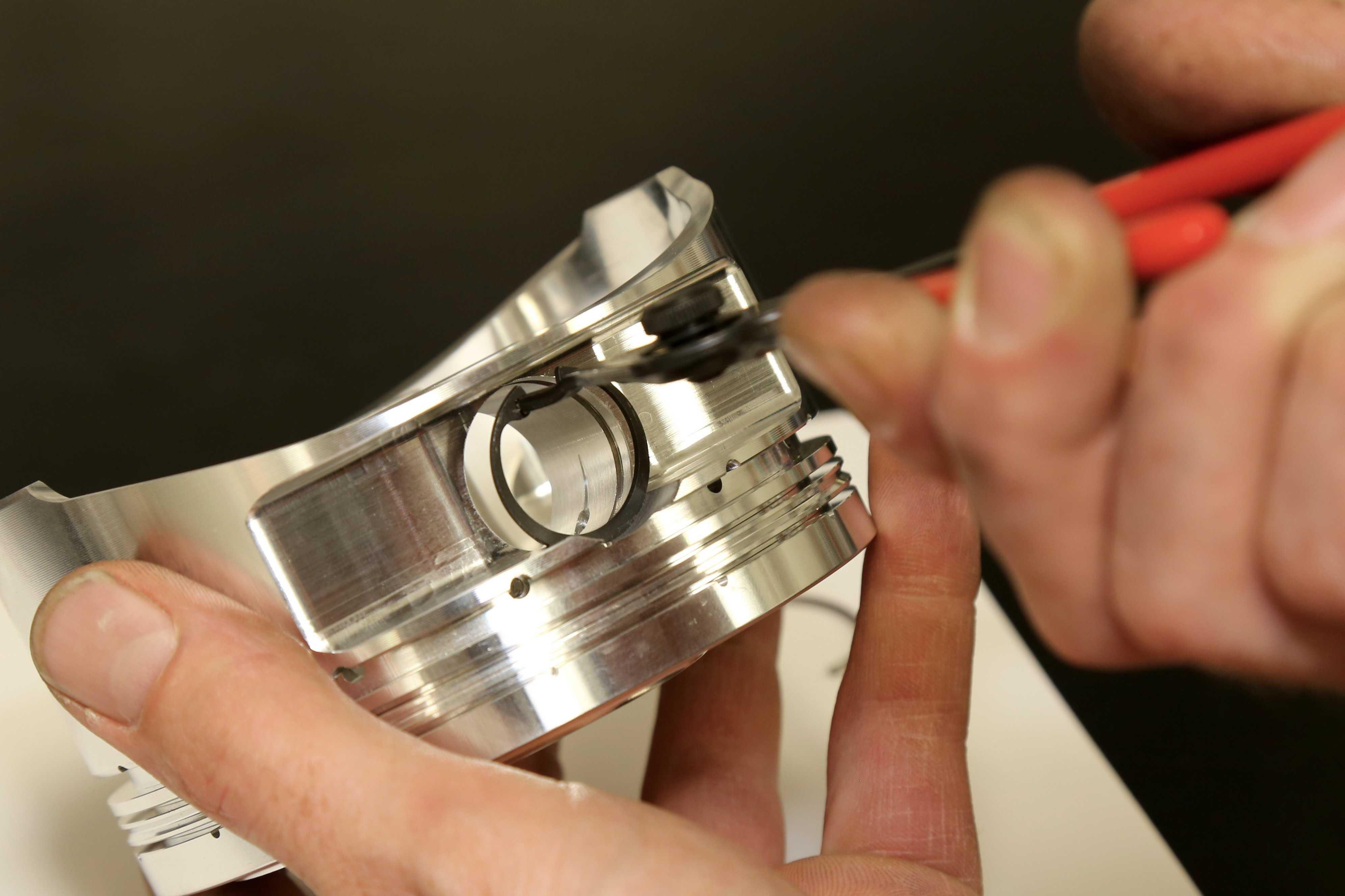 007 piston lock types installation techniques