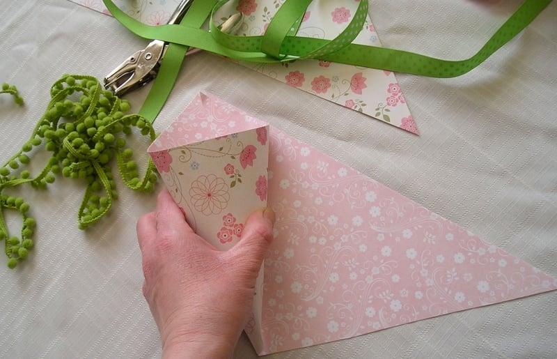 How to make a paper cone for flowers for Mother