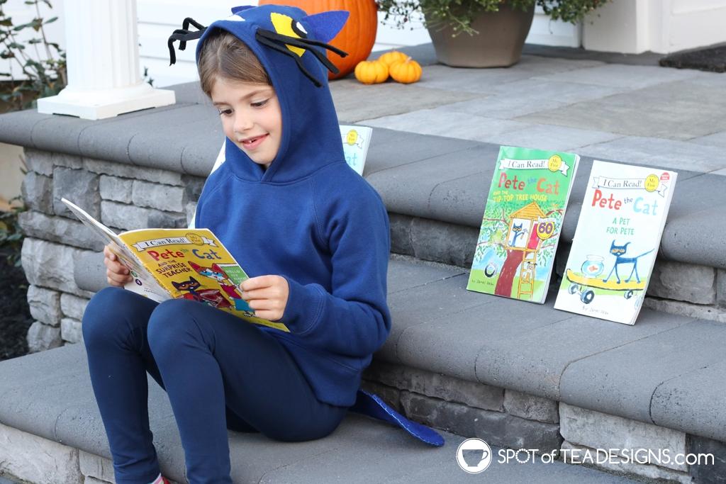 Pete the Cat DIY Hoodie Halloween Costume | Spotofteadesigns.com