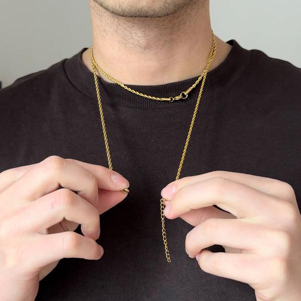 wrapping chain necklace around neck