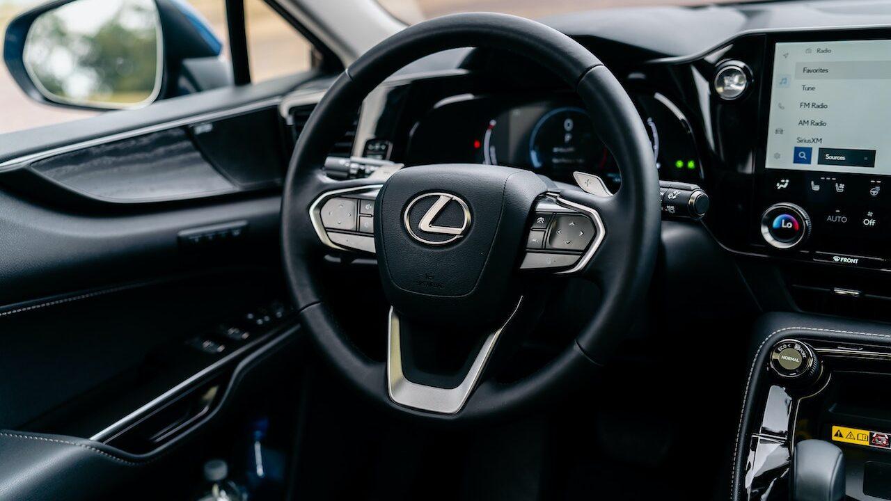 Lexus heated steering wheel